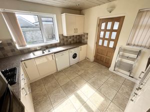 Photo 33- click for photo gallery